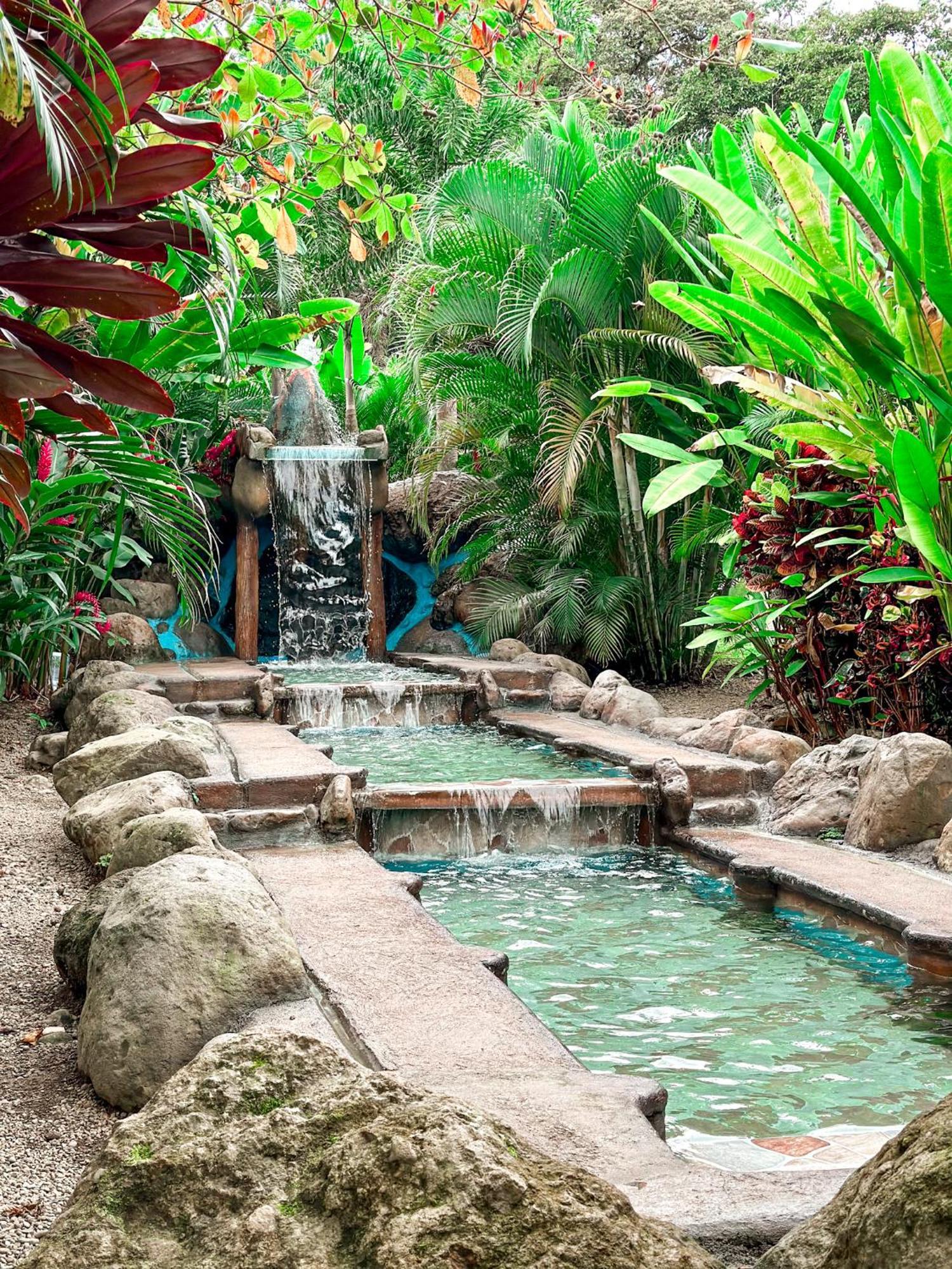 Cabanas Rio Escondido En La Fortuna ภายนอก รูปภาพ