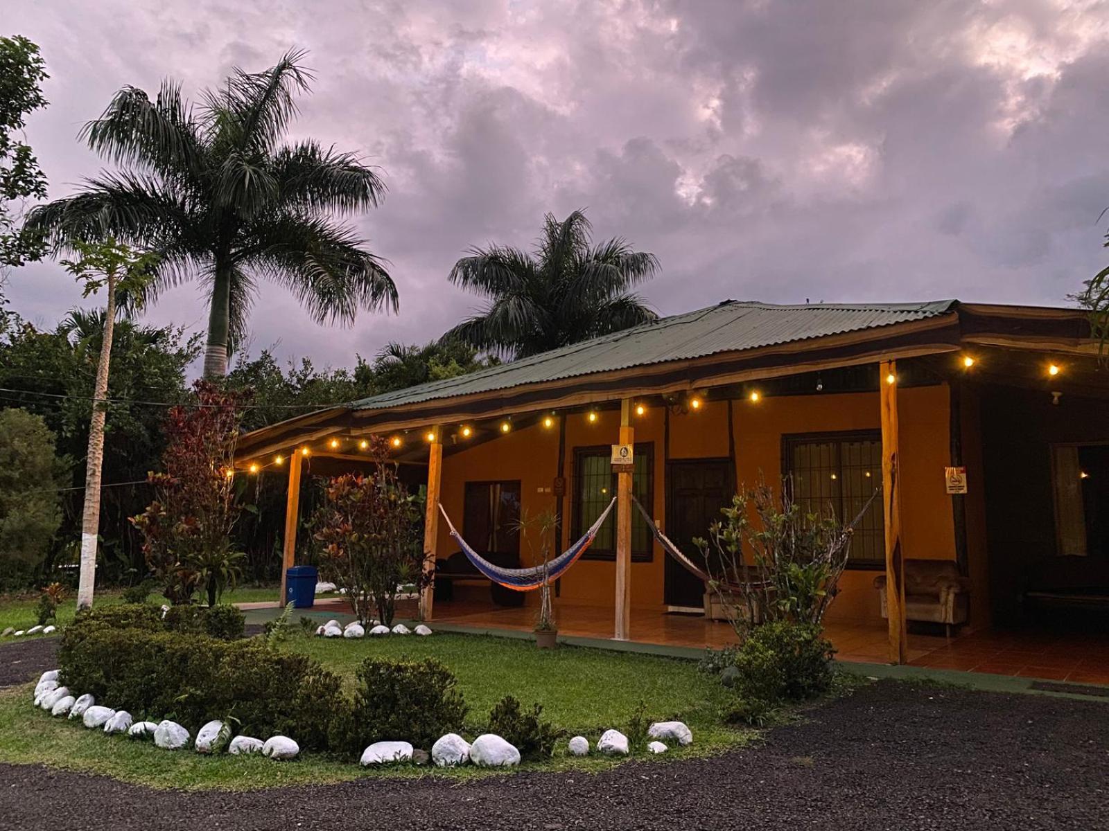 Cabanas Rio Escondido En La Fortuna ภายนอก รูปภาพ