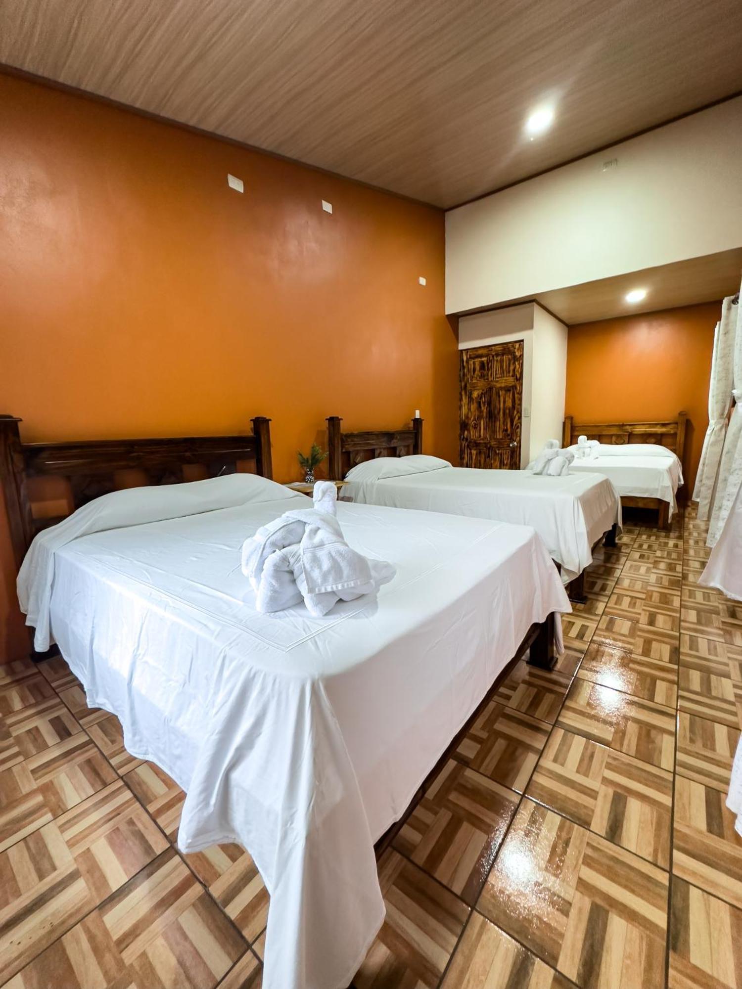 Cabanas Rio Escondido En La Fortuna ภายนอก รูปภาพ