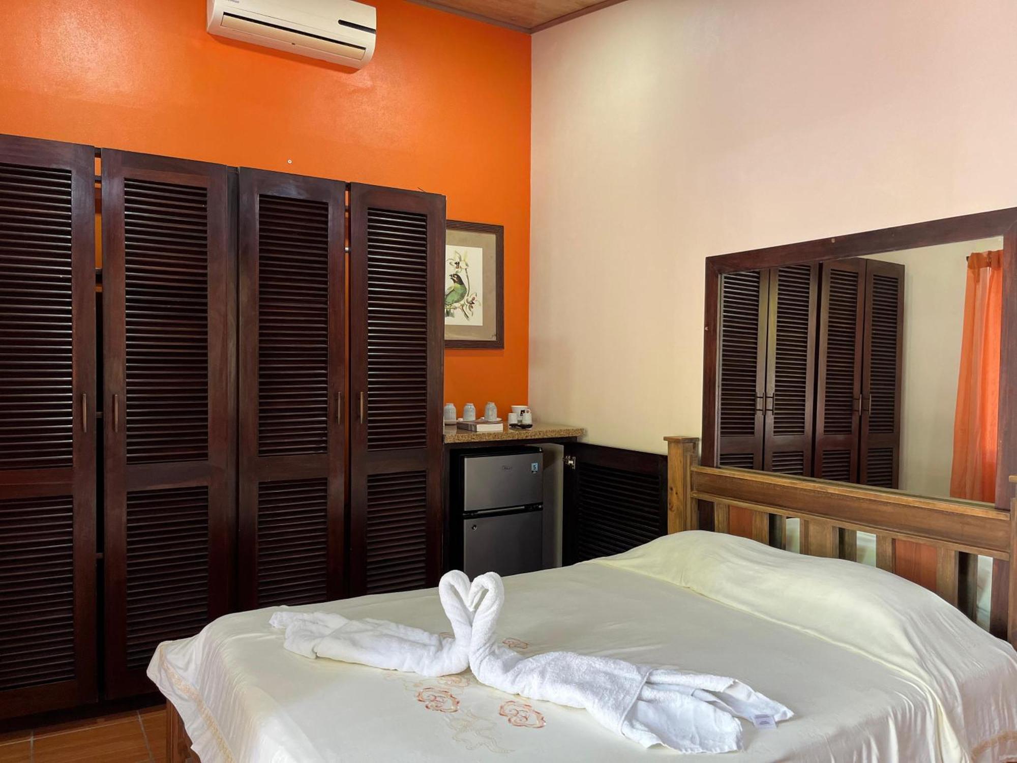 Cabanas Rio Escondido En La Fortuna ภายนอก รูปภาพ